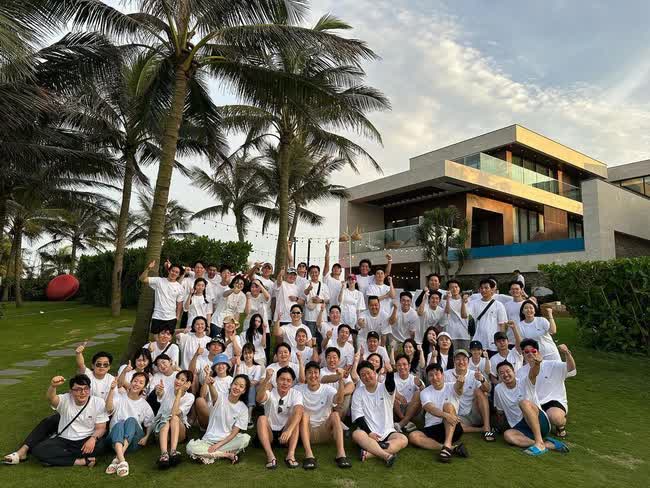 Lee Byung Hun và dàn sao khủng hội ngộ tại Việt Nam: Lễ trao giải công ty đẳng cấp