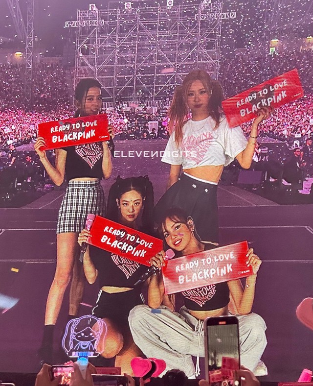 Rosé (BLACKPINK) trổ tài rap hết sức bình sinh nhưng biểu cảm của Jennie mới là điểm nhấn! - Ảnh 4.