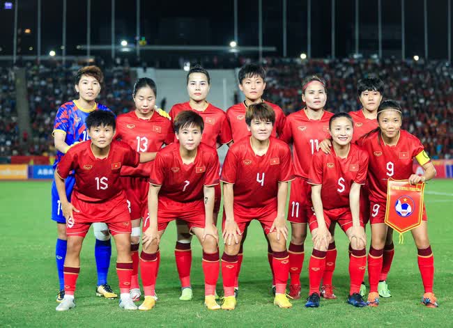 Đội trưởng Huỳnh Như ăn mừng như Ronaldo khi ghi bàn cho ĐT nữ Việt Nam ở chung kết SEA Games 32 - Ảnh 12.