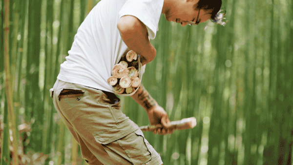 Người đàn ông thuê cả vùng đất hoang làm thiên đường riêng, thu hút nhiều bạn trẻ từ bỏ thành phố: Cuộc sống không tiêu tiền rất hạnh phúc! - Ảnh 9.