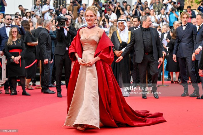 Thảm đỏ Cannes 2023: Phạm Băng Băng và bà hoàng showbiz Thái so kè Công chúa Elle Fanning, Johnny Depp nhận phản ứng bất ngờ sau vụ ly hôn - Ảnh 27.