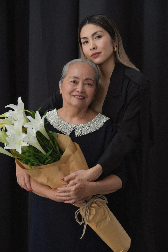 Lần hiếm hoi Tăng Thanh H&agrave; khoe mẹ ruột - Ảnh 2.