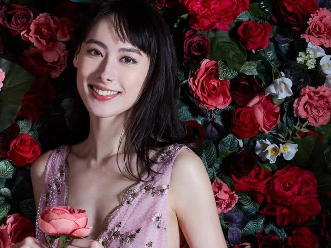 Làm dâu hào môn chẳng như mộng: Sinh ba con cho chồng tài phiệt vẫn bị ghẻ lạnh, có tất cả nhưng gia đình không êm ấm - Ảnh 3. Làm dâu hào môn chẳng như mộng: Sinh ba con cho chồng tài phiệt vẫn bị ghẻ lạnh, có tất cả nhưng gia đình không êm ấm - Ảnh 3.