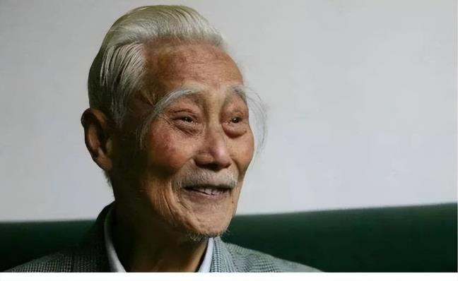 Đông y: Người sống thọ thường sở hữu 10 đặc điểm này trên khuôn mặt, có 7/10 đã đáng chúc mừng‏ - Ảnh 3.