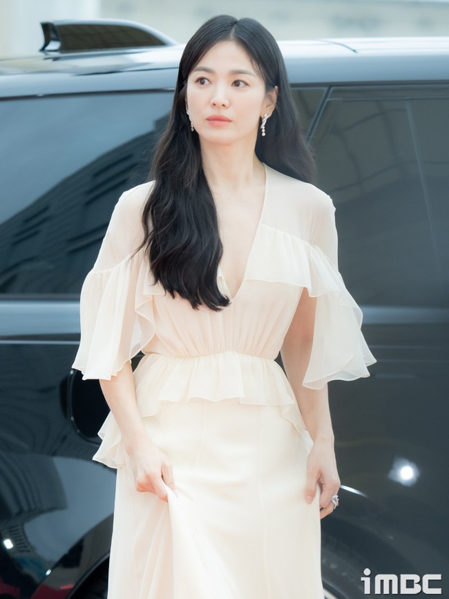 BXH sao Hàn vướng tin đồn hẹn hò nhiều nhất: Son Heung Min quán quân, chị em Song Hye Kyo - Jennie lần lượt theo sau - Ảnh 3.