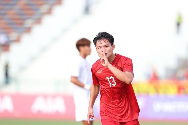 Hồ Văn Cường, tấm HCĐ SEA Games và tình cảm của HLV Troussier - Ảnh 2. Hồ Văn Cường, tấm HCĐ SEA Games và tình cảm của HLV Troussier - Ảnh 2.