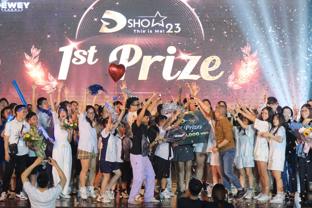 Trầm trồ show diễn nghệ thuật của các bạn học sinh: Nhiều vấn đề nóng được gửi gắm, còn thành công gây quỹ 400 triệu cho người nghèo - Ảnh 6.