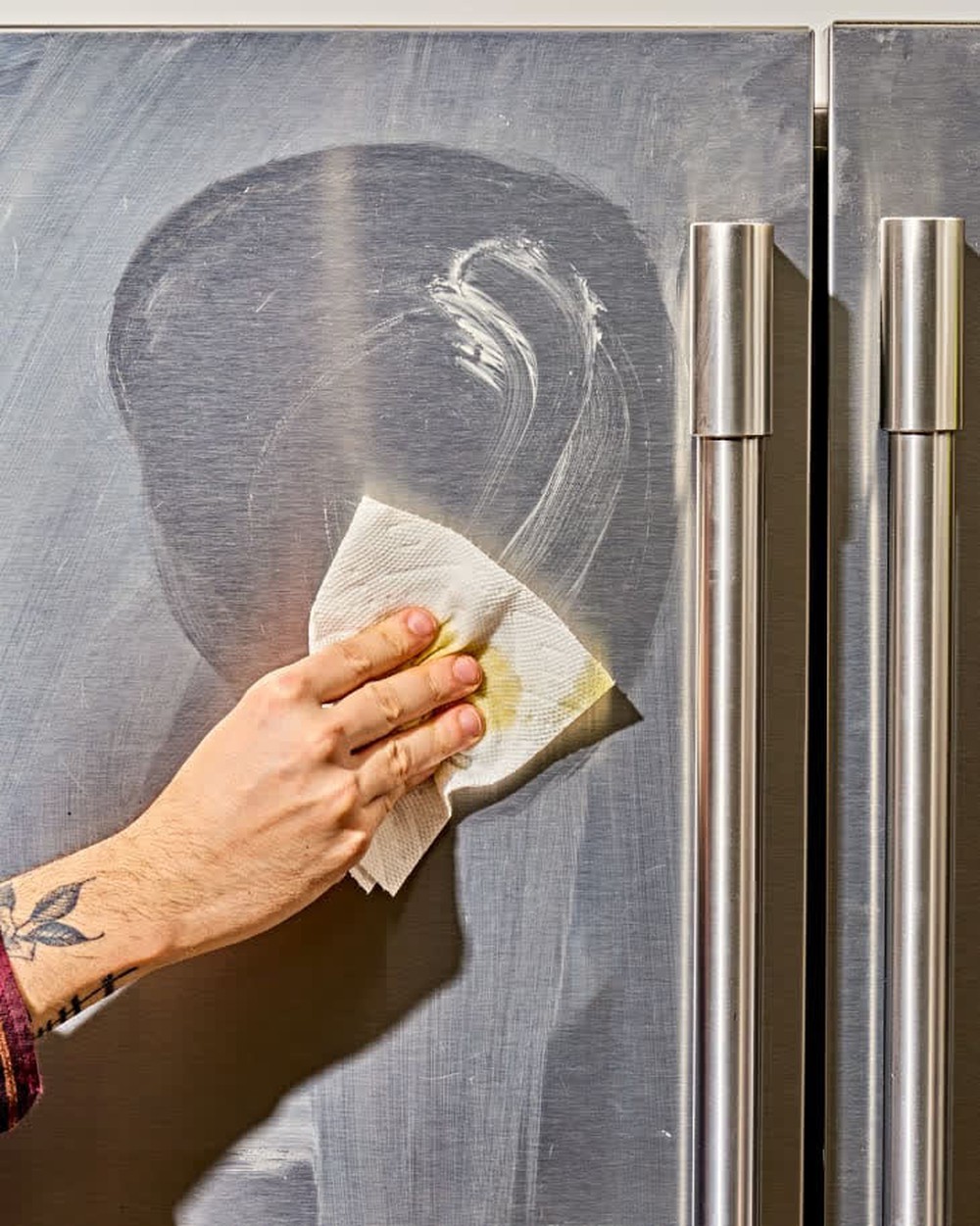 5 phương pháp để làm sạch các thiết bị nhà bếp bằng thép không gỉ: Phương pháp cuối đem lại hiệu quả bất ngờ - Ảnh 3.