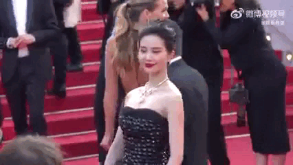 Lưu Thi Thi đẹp trong ống kính team qua đường nhưng style tại Cannes thì sao? - Ảnh 2. Lưu Thi Thi đẹp trong ống kính team qua đường nhưng style tại Cannes thì sao? - Ảnh 2.