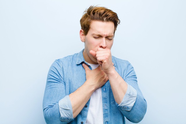Khi phổi suy yếu, cơ thể thường xuất hiện 10 dấu hiệu bất thường, rất dễ bị bỏ qua - Ảnh 2.