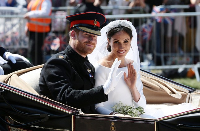 Harry - Meghan tiếp tục g&acirc;y n&aacute;o loạn - Ảnh 1.