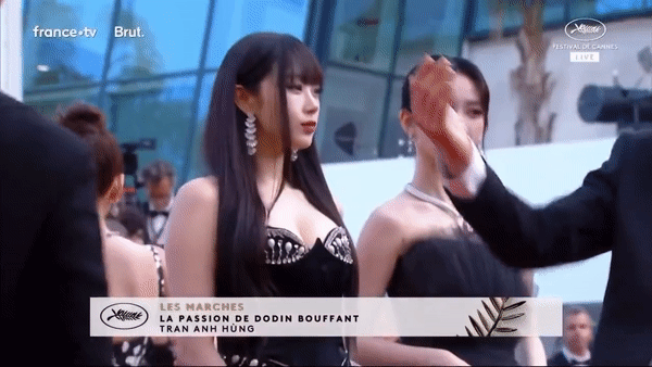 Thảm đỏ Cannes 2023 ngày 9: Song Joong Ki giữ khoảng cách bên mỹ nhân, Heidi Klum và dàn thiên thần đại náo sự kiện - Ảnh 10.