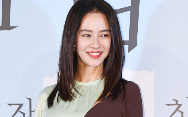 Song Ji Hyo kiện ông chủ công ty quản lý tham ô - Ảnh 2.