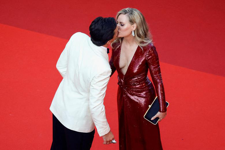 Phong cách của Cannes - Những khoảnh khắc lộng lẫy trên thảm đỏ - Ảnh 7.