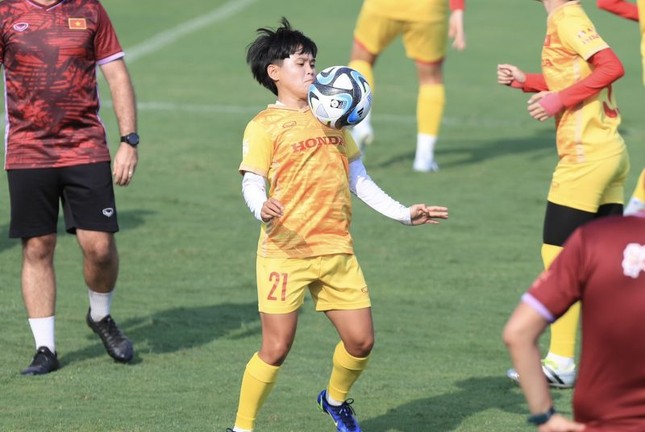 Chuẩn bị cho World Cup 2023, đội tuyển nữ Việt Nam chọn 2 đội bóng nam làm quân xanh - Ảnh 1.