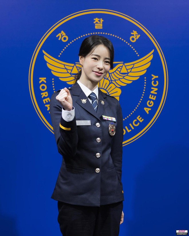 “Ác nữ The Glory” Lim Ji Yeon được bổ nhiệm làm sĩ quan cảnh sát danh dự - Ảnh 2.
