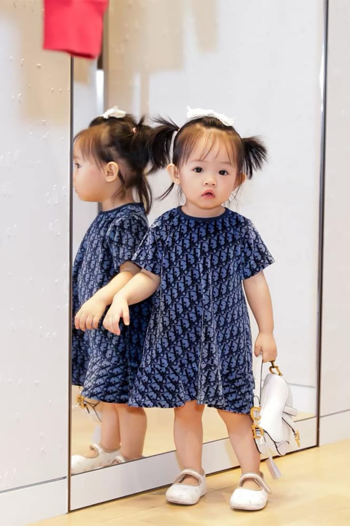 Con gái Cường Đô La - Đàm Thu Trang mới 2 tuổi đã dát toàn hàng hiệu - Ảnh 8.