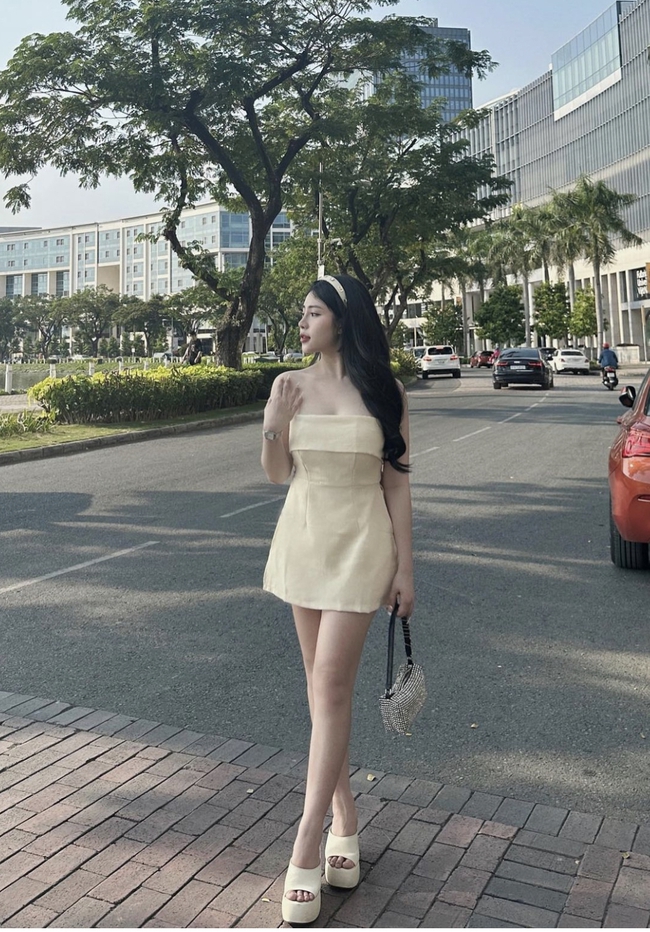 Tiền đạo U22 Việt Nam được bạn g&aacute;i hotgirl ch&uacute;c mừng sinh nhật đầy ngọt ng&agrave;o, c&ocirc;ng khai ảnh th&acirc;n mật - Ảnh 7.