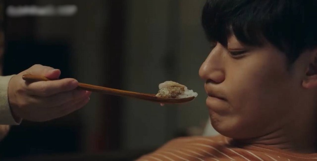 Lee Do Hyun được khen nức nở khi hóa em bé 7 tuổi biếng ăn, tỷ suất người xem lập tức tăng vọt - Ảnh 8.
