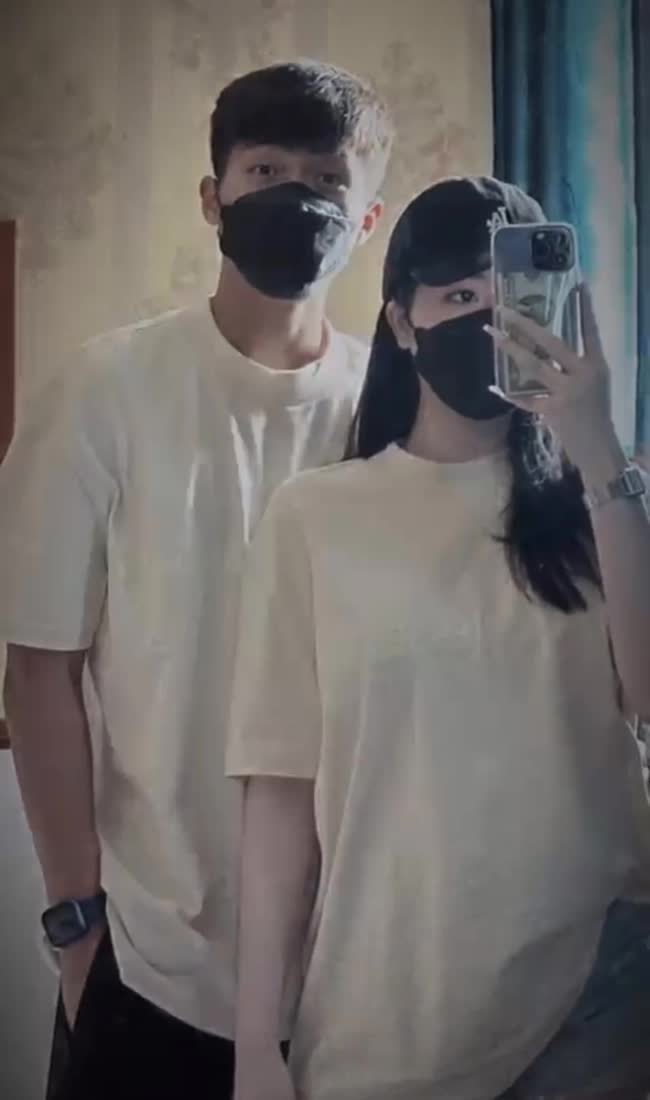 Tiền đạo U22 Việt Nam được bạn g&aacute;i hotgirl ch&uacute;c mừng sinh nhật đầy ngọt ng&agrave;o, c&ocirc;ng khai ảnh th&acirc;n mật - Ảnh 2.