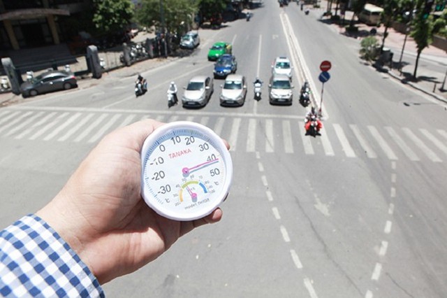 Đỉnh điểm của nắng n&oacute;ng, thời tiết ng&agrave;y mai cao nhất bao nhi&ecirc;u độ? - Ảnh 1.