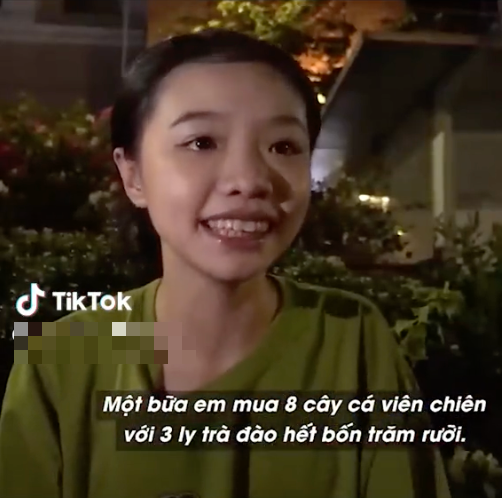 Toát mồ hôi khi nghe giá ăn uống tại phố đi bộ Nguyễn Huệ: cá viên chiên 500k, ly trà đắt ngang ngửa những thương hiệu lớn - Ảnh 3.