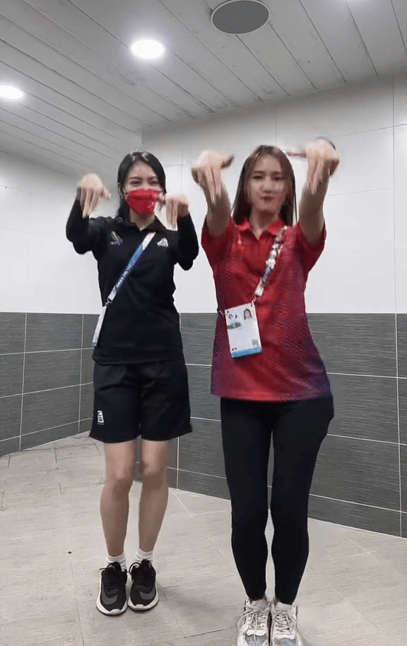 Danh t&iacute;nh VĐV nhảy cầu đang được cư d&acirc;n mạng t&igrave;m kiếm - Ảnh 1.