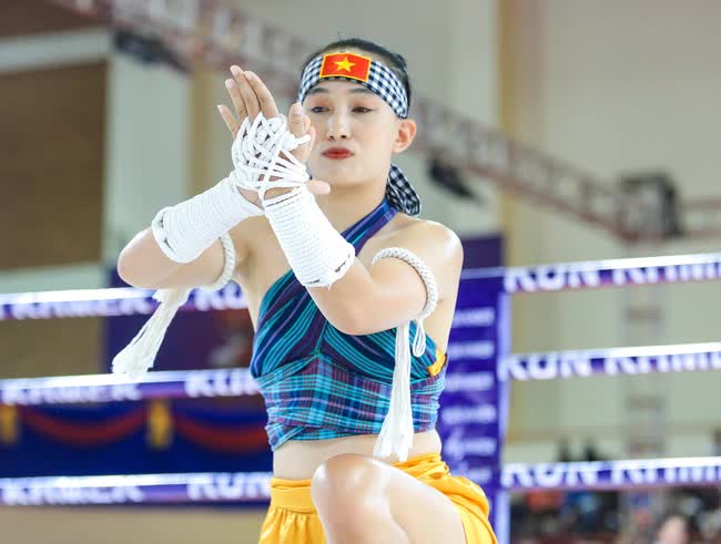 Độc đáo Kun Khmer tại SEA Games 32: Trống kèn tưng bừng khi biểu diễn, võ thuật nhưng lại như múa - Ảnh 10.
