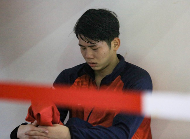 Hot boy tuyển bơi Việt Nam quên ăn mừng HCV SEA Games 32 vì quá mệt, gục đầu ngay khi về đích - Ảnh 12.