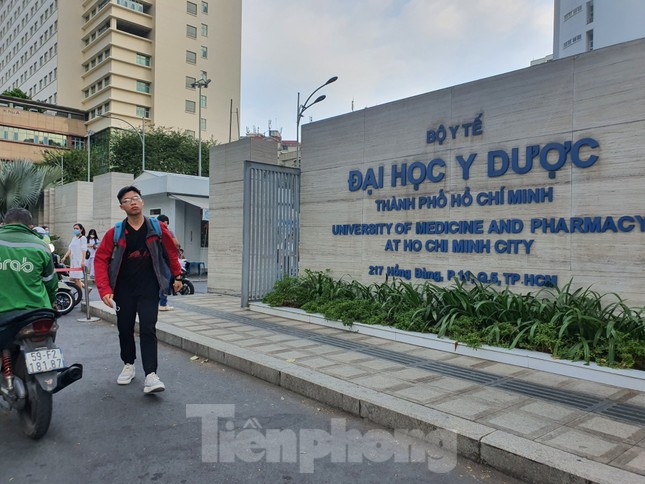 Trường ĐH Y Dược TPHCM tăng học phí, ng…