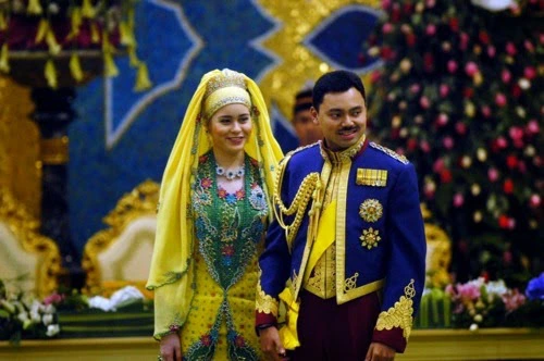 Nàng dâu đẹp tựa tiên nữ của Hoàng gia Brunei: Từ thường dân bỗng thành vợ Thái tử sau đám cưới 5,7 triệu đô - Ảnh 1.