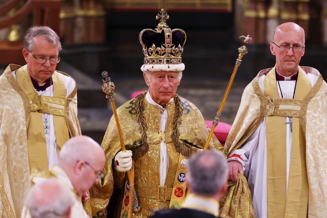 Loạt chi tiết và khoảnh khắc đặc biệt trong Lễ đăng quang Vua Charles III, mang ý nghĩa quan trọng nhưng ít ai nhận ra - Ảnh 3.