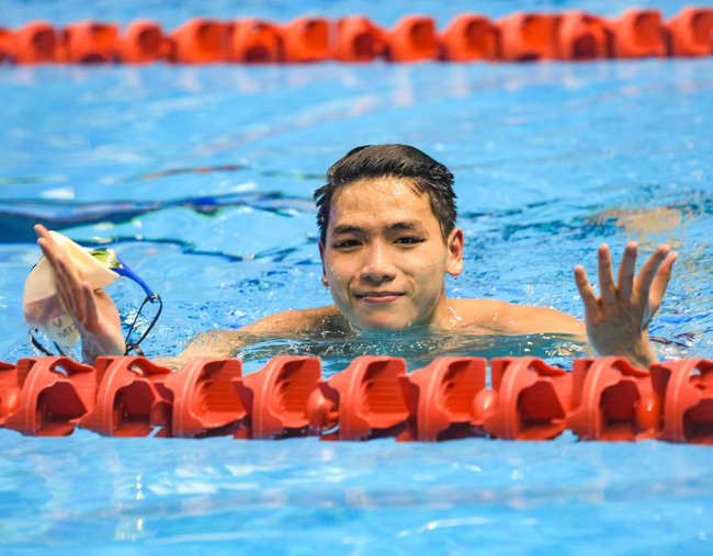Tuyển bơi Việt Nam hái vàng SEA Games, hot boy Kim Sơn tiết lộ ý nghĩa hình xăm Olympic trên bắp tay - Ảnh 2.
