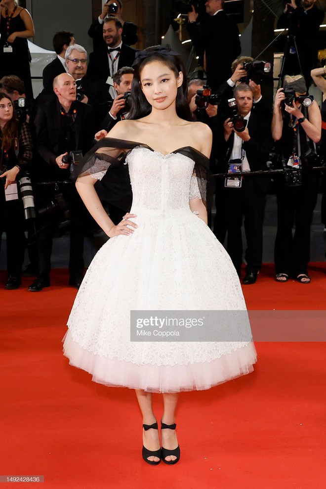 Rosé bị nhiếp ảnh gia ngó lơ trên thảm đỏ Cannes 2023 - Ảnh 5.