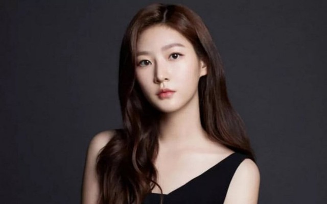 Kim Sae Ron tái xuất với nhan sắc đẹp trai không thua gì dàn nam chính - Ảnh 2.