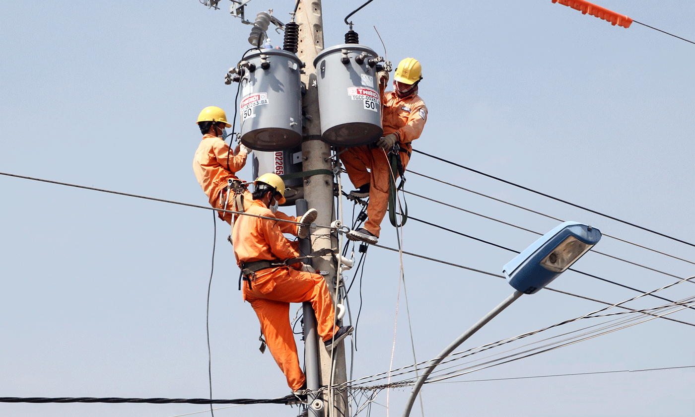 ChatGPT trả lời như thế nào khi được hỏi ngày nắng nóng mất điện thì nên làm gì? - Ảnh 1.