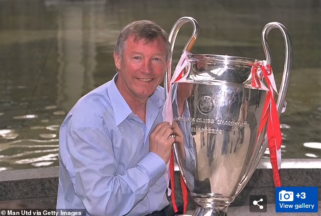 Pep Guardiola sung sướng, tiết lộ về tin nhắn xúc động từ Sir Alex khi đoạt chức vô địch Champions League - Ảnh 1.