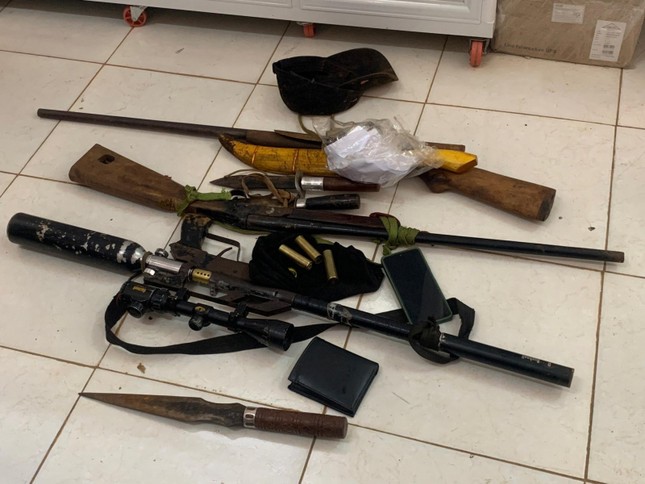 Vụ nổ súng tấn công trụ sở xã ở Đắk Lắk: Thêm 4 nghi phạm bị bắt giữ, thu nhiều vũ khí - Ảnh 3.