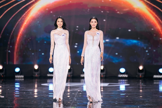 Toàn cảnh chung khảo Miss World Vietnam: Bùng nổ với loạt phần thi mãn nhãn, Top 40 chính thức lộ diện  - Ảnh 9.