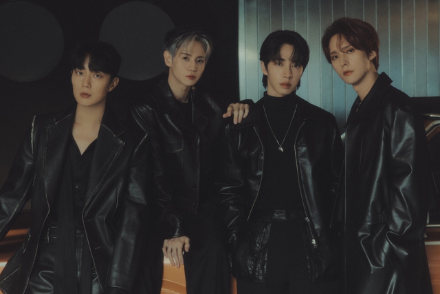 Nam thần tượng h&ograve;a giọng c&ugrave;ng fan v&agrave; c&aacute;i kết bất ngờ! - Ảnh 1.