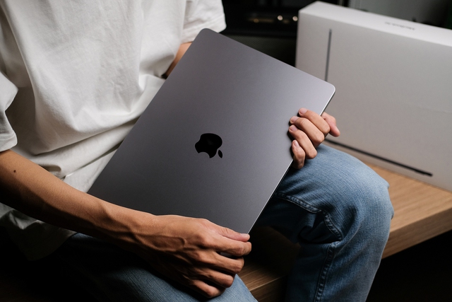 MacBook Air 15 inch về Việt Nam: Giá từ 32,99 triệu đồng, là món hời cho người dùng Mac? - Ảnh 3.