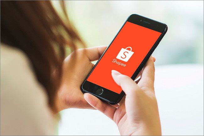 Bất chấp khó khăn, Shopee vẫn là bá chủ TMĐT: Người Việt chi hơn 113.000 tỷ đồng săn hàng trên Shopee, gấp gần 3 lần trên Lazada - Ảnh 1.