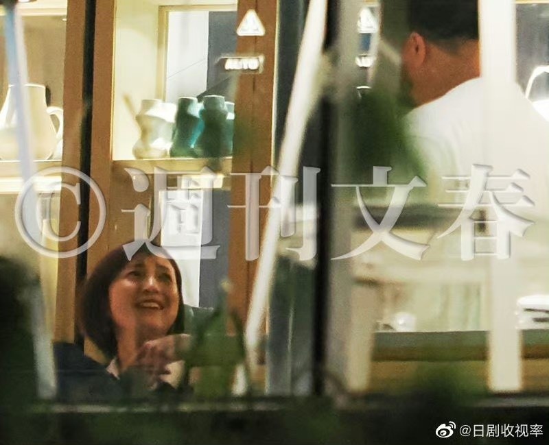 既婚男性との不倫が暴露され、日本の真珠はキャリアを終えた - 写真2。 既婚男性との不倫が暴露され、日本の真珠はキャリアを終えた - 写真2。