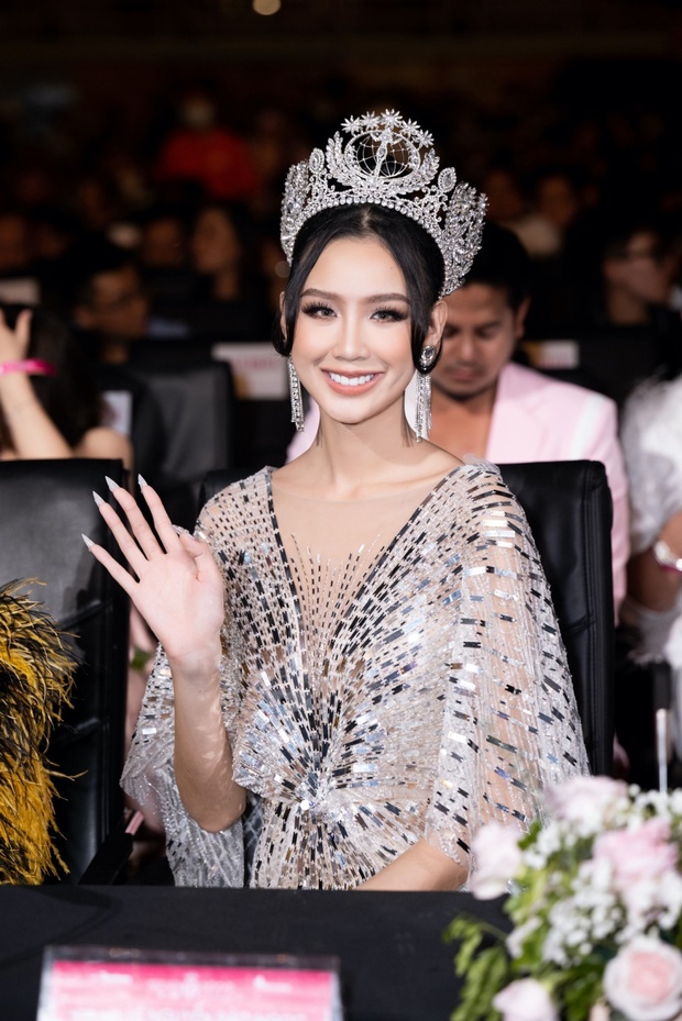 1 Hoa hậu Việt đỗ học bổng toàn phần trường Đại học thuộc Top 11 thế giới - Ảnh 4.