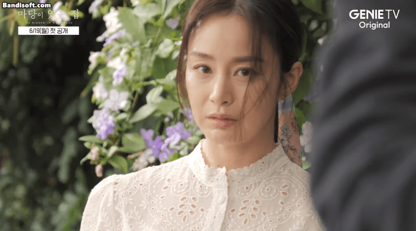 Nhan sắc kh&oacute; tin của Kim Tae Hee ở hậu trường phim mới - Ảnh 2.