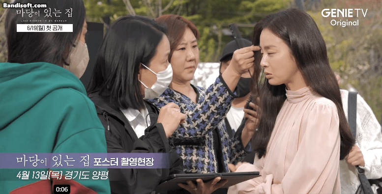 Nhan sắc kh&oacute; tin của Kim Tae Hee ở hậu trường phim mới - Ảnh 1.