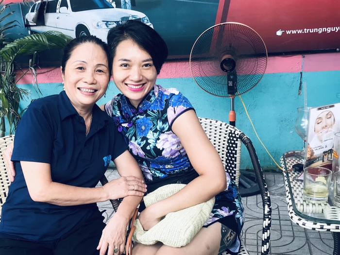 Clip múa nước sôi của cô chủ tiệm trà đá Hà Nội và bước ngoặt giúp cuộc đời thay đổi suốt 10 năm - Ảnh 4.