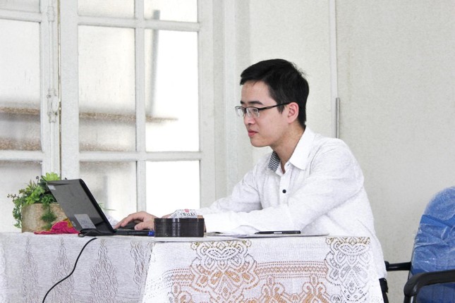 Những ng&agrave;y nước r&uacute;t để vượt vũ m&ocirc;n - Ảnh 2.