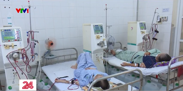 Thiếu m&aacute;y chạy thận - Bệnh nh&acirc;n chật vật chờ đợi, bệnh viện tuyến cuối qu&aacute; tải - Ảnh 12.