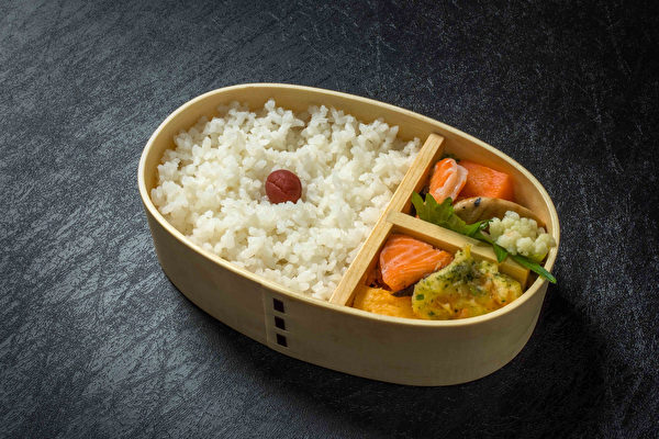 5 mẹo ăn cơm trắng của chuyên gia Nhật Bản giúp giảm cân hiệu quả - Ảnh 1.